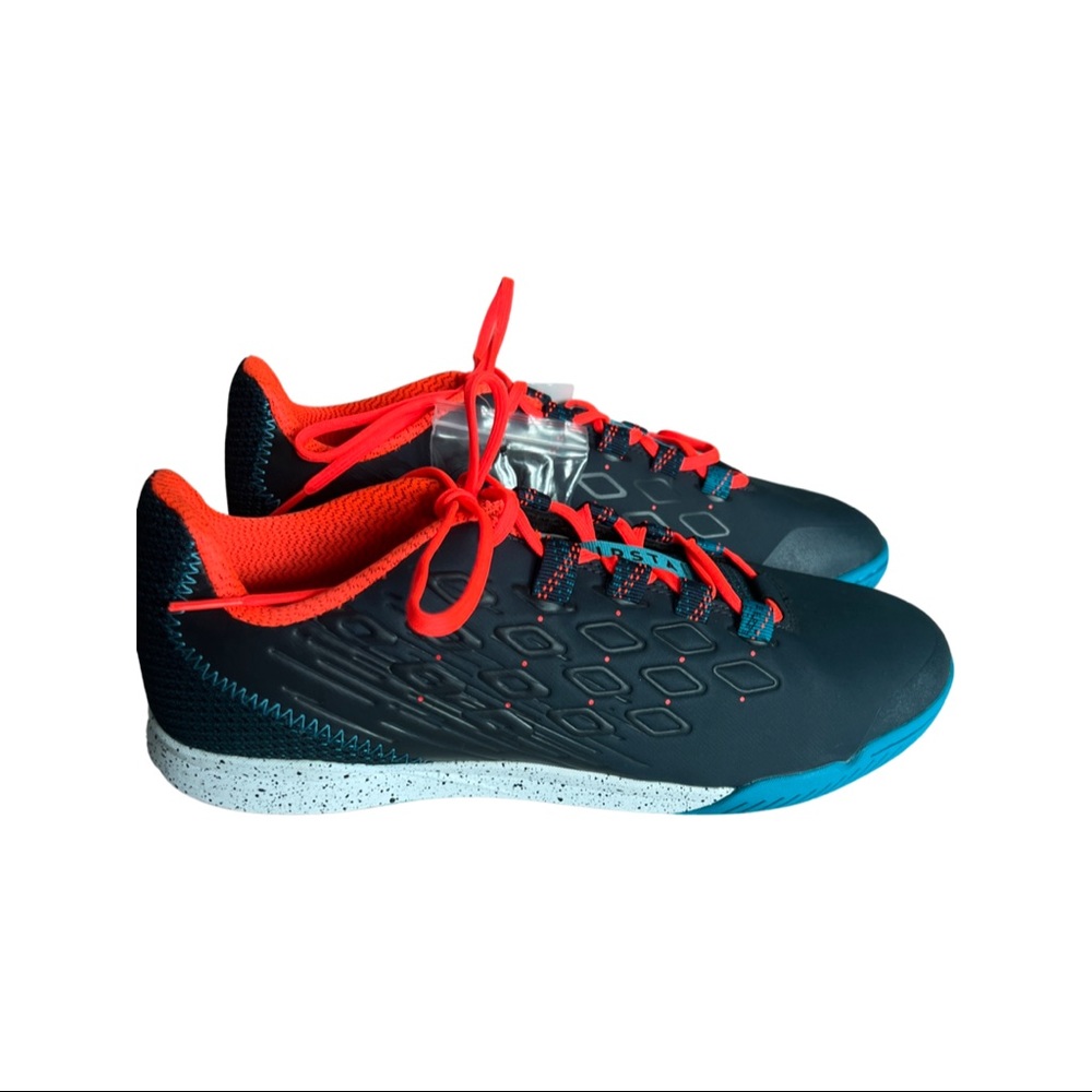 NWTs Kipsta by decathlon men’s lightweight soccer shoes size EU 46 US 12